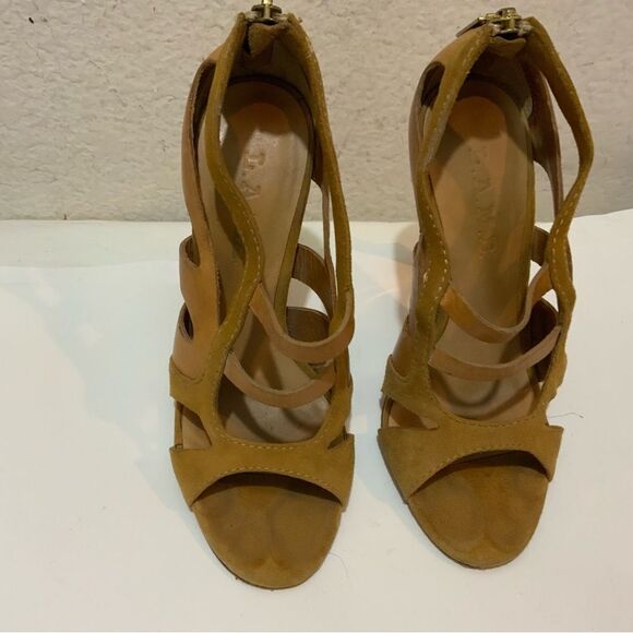 L.A.M.B. Tan Leather And Suede Strappy Sandals With Gold Heel Size 6 M - Picture 13 of 15